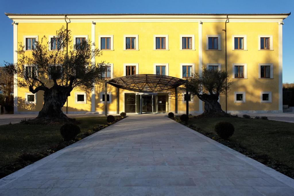 La Dimora Del Baco Hotel LʼAquila المظهر الخارجي الصورة